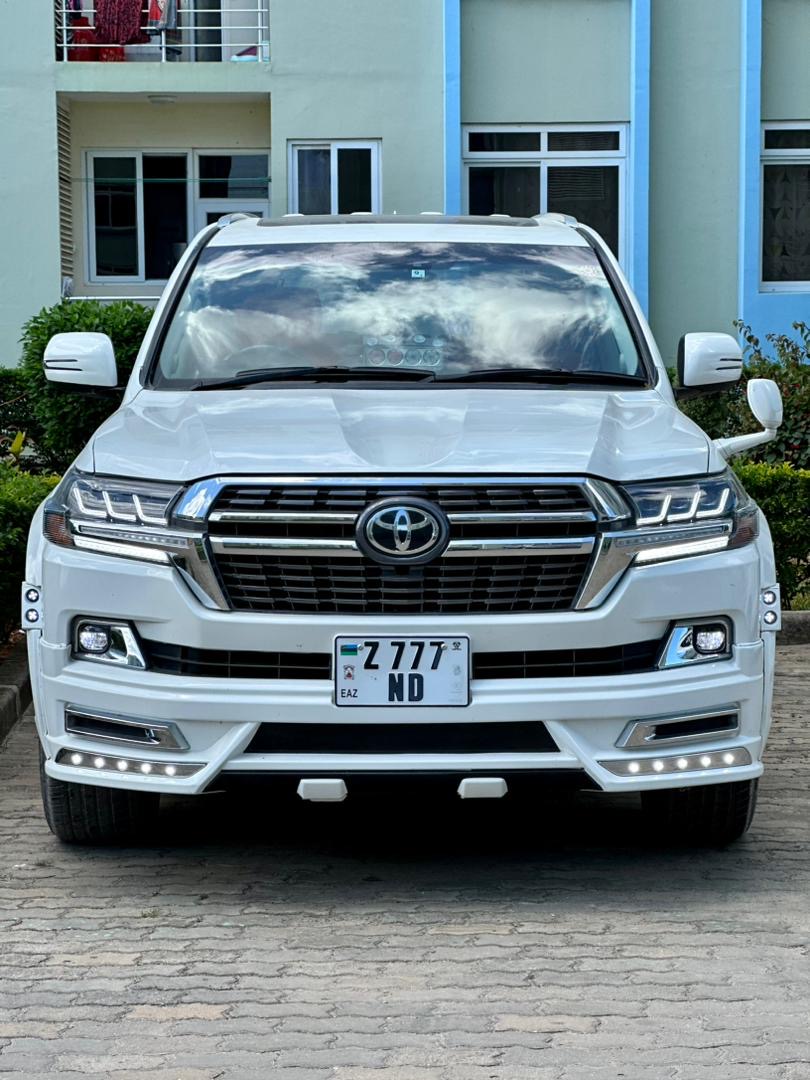 Toyota Land Cruiser 200 V8 (VIP edition) — Flagship VIP SUV for rent in Zanzibar